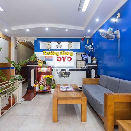Oyo 553 Truong Giang Hotel Дананг Екстериор снимка