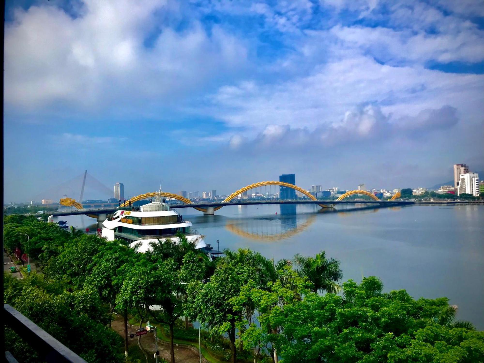 Oyo 553 Truong Giang Hotel Дананг Екстериор снимка