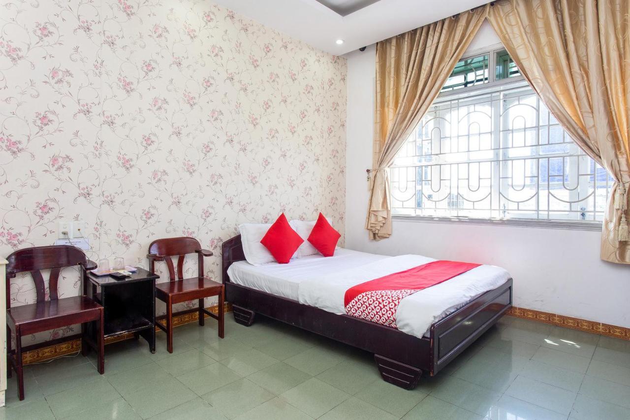 Oyo 553 Truong Giang Hotel Дананг Екстериор снимка