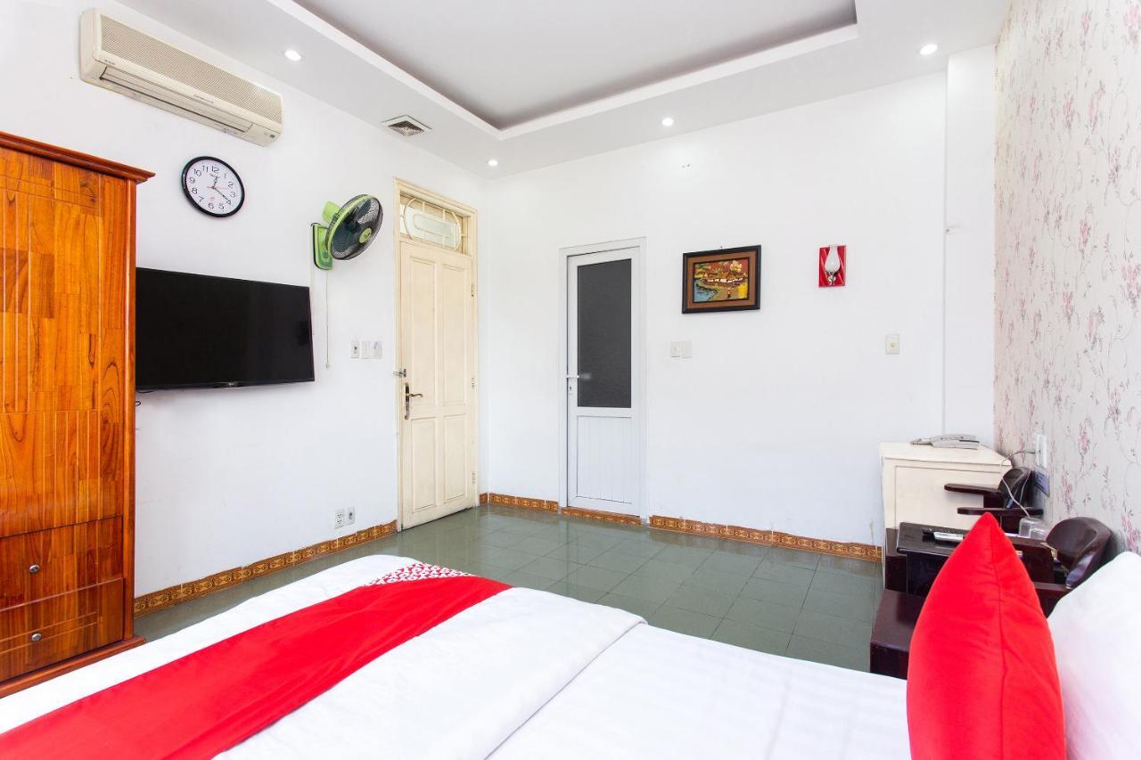 Oyo 553 Truong Giang Hotel Дананг Екстериор снимка