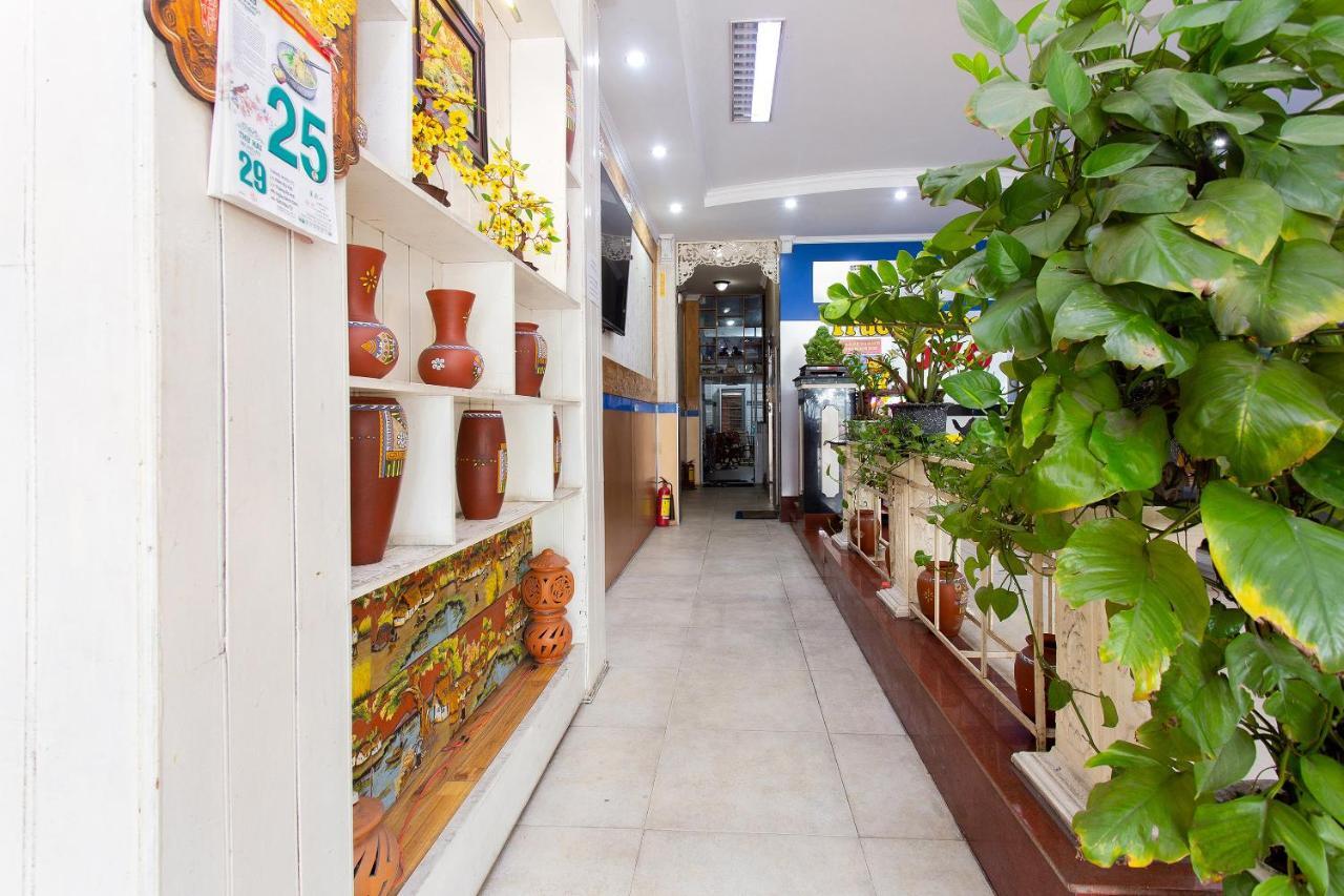 Oyo 553 Truong Giang Hotel Дананг Екстериор снимка